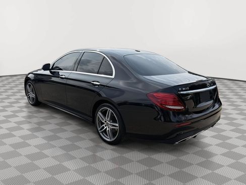 Used 2017 Mercedes-Benz E 300 4MATIC image 3