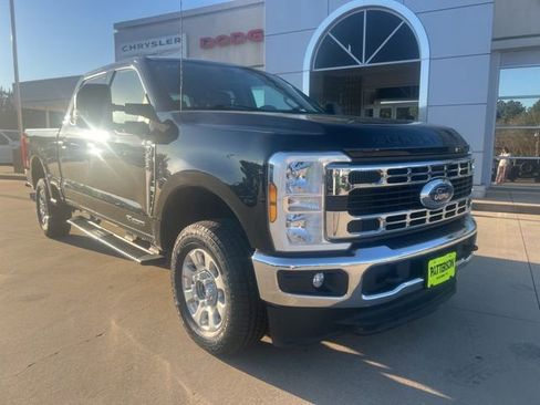 Used 2024 Ford F250 XLT image 2