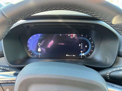 Certified 2024 Volvo XC40 B5 Core image 22