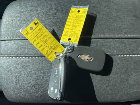 Used 2024 Chevrolet Blazer LT w/ LPO, Floor Liner Package FWD image 10