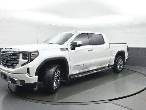 Used 2023 GMC Sierra 1500 Denali AWD/4WD image 7
