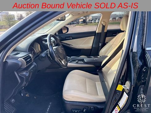 Used 2016 Lexus IS 300 AWD w/ Navigation System Package image 10