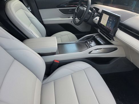 New 2026 Lincoln Nautilus Premier AWD/4WD image 15