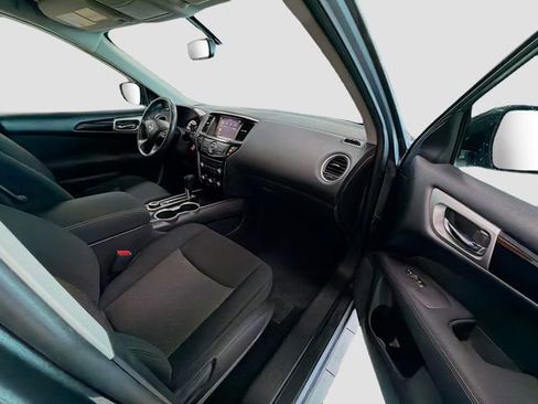 Used 2017 Nissan Pathfinder SV image 26