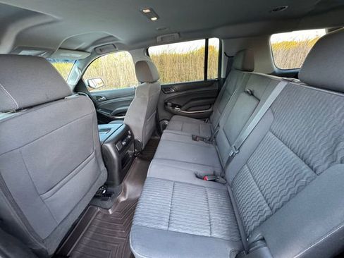 Used 2019 Chevrolet Suburban LS image 26