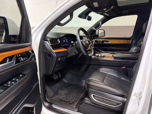 Used 2022 Jeep Grand Wagoneer Series III w/ Rear Seat Video Group 1 image 11