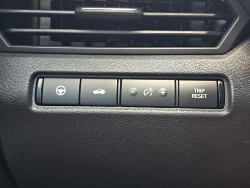 Used 2023 Nissan Altima 2.0 SR FWD image 22