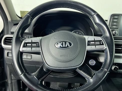 Used 2020 Kia Telluride LX FWD image 11
