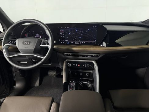 Used 2025 Audi Q5 Premium Plus w/ Premium Plus AWD/4WD image 13
