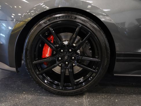Used 2020 Ford Mustang Shelby GT500 w/ Technology Package RWD image 11