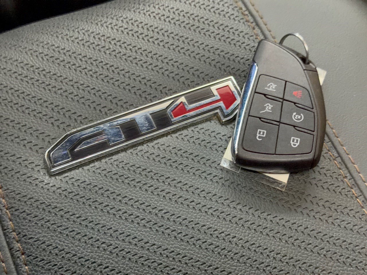 Used 2025 GMC Yukon AT4 w/ AT4 Premium Package AWD/4WD image 31