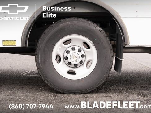 New 2024 Chevrolet Express 3500 w/ Power Convenience Package image 9