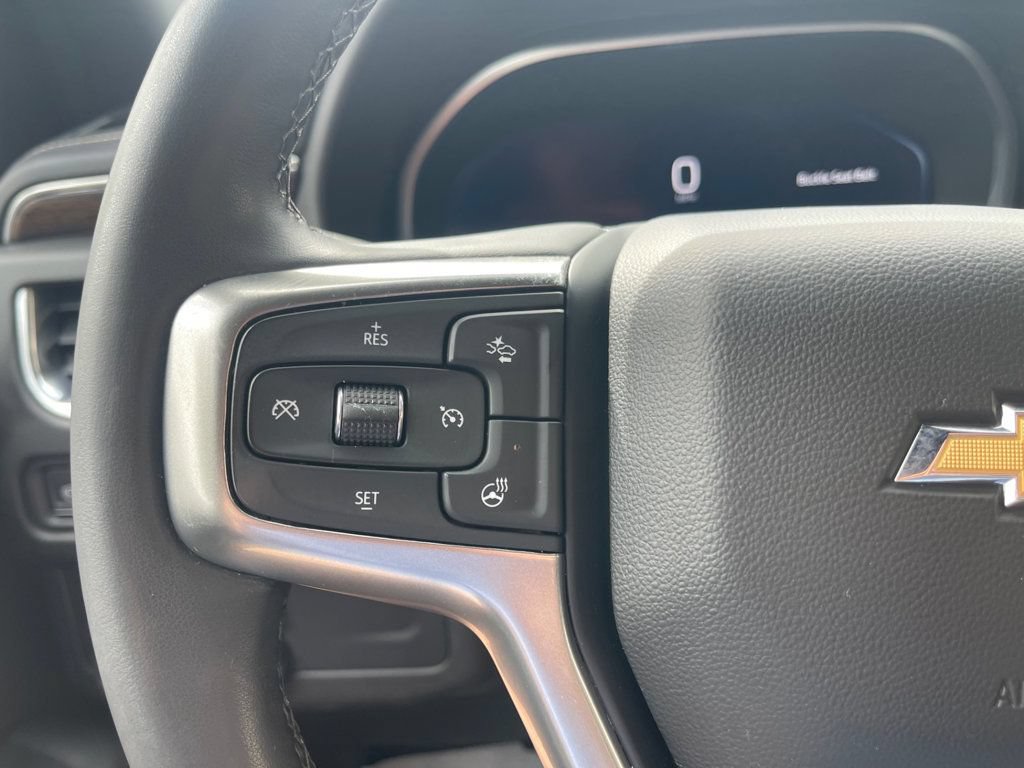 Used 2023 Chevrolet Suburban Premier AWD/4WD image 16