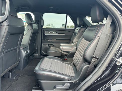 Used 2025 Ford Explorer ST-Line image 12