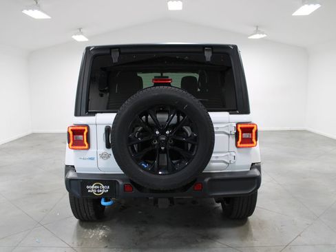 Used 2023 Jeep Wrangler Unlimited Sahara w/ Cold Weather Group image 8