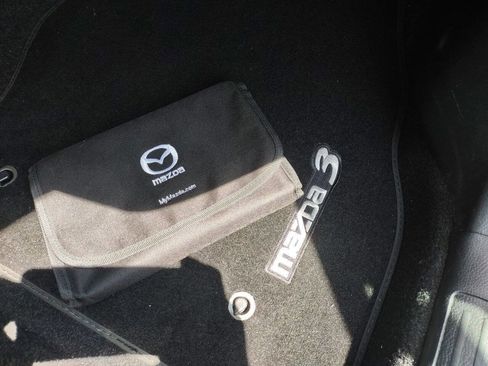 Used 2012 MAZDA MAZDA3 i Touring FWD image 17