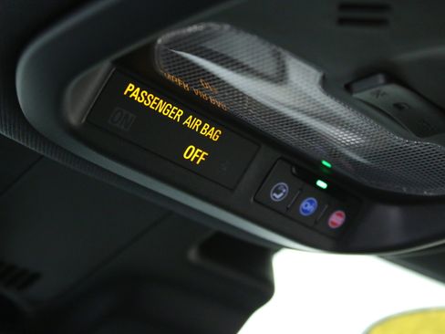 Used 2024 Chevrolet Trax RS w/ Driver Confidence Package image 19