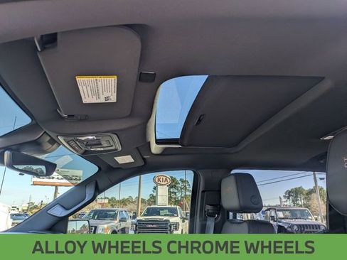 Used 2025 Chevrolet Silverado 1500 High Country w/ Midnight Edition image 17