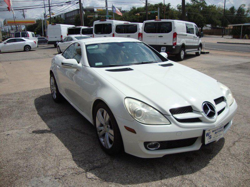 Used 2009 Mercedes-Benz SLK 350 image 2