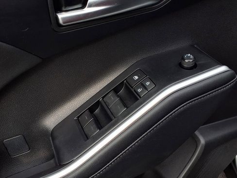 Certified 2025 Toyota Highlander XLE image 19