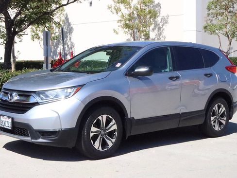Used 2019 Honda CR-V LX image 2