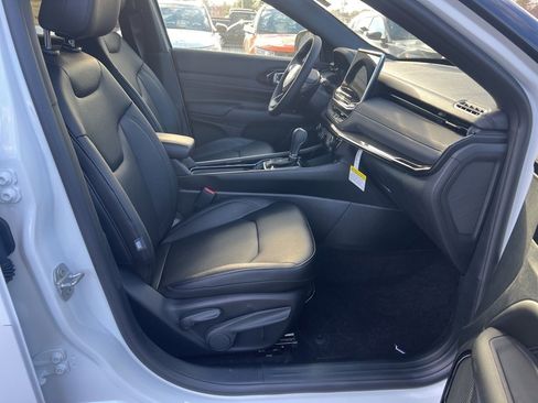 New 2026 Jeep Compass Limited image 11