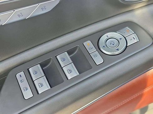 Used 2025 Genesis GV80 3.5T Prestige AWD/4WD image 21