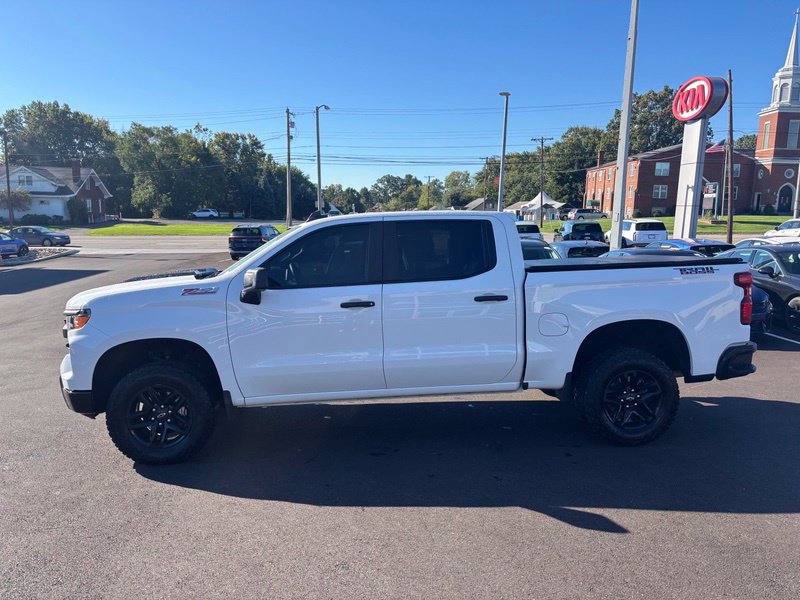 Used 2025 Chevrolet Silverado 1500 Custom Trail Boss AWD/4WD image 5