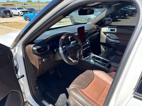 Used 2022 Ford Explorer King Ranch w/ Technology Package RWD image 20