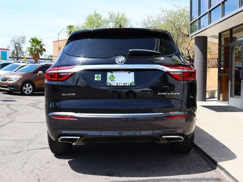 Used 2018 Buick Enclave Essence w/ Trailering Package FWD image 11