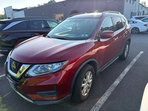 Used 2018 Nissan Rogue SV AWD/4WD image 3