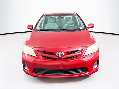Used 2011 Toyota Corolla LE FWD image 2