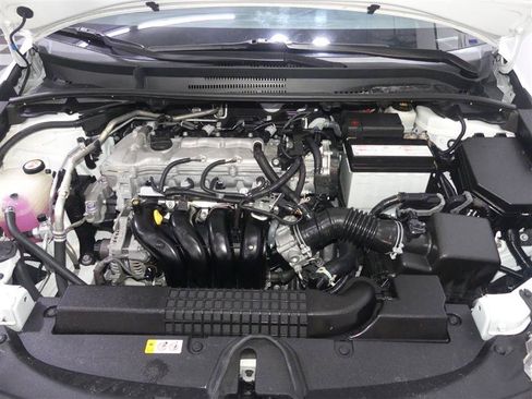 Used 2022 Toyota Corolla LE FWD image 12