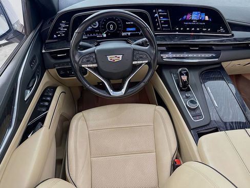 Used 2021 Cadillac Escalade ESV Premium Luxury w/ Driver Assist Tech Package image 26