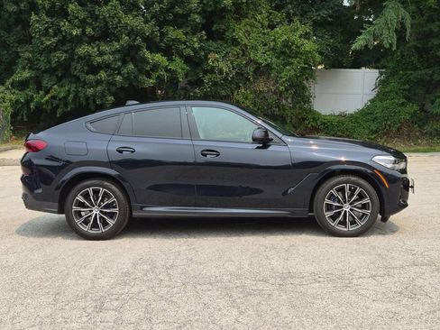 Used 2022 BMW X6 xDrive40i w/ M Sport Package AWD/4WD image 2