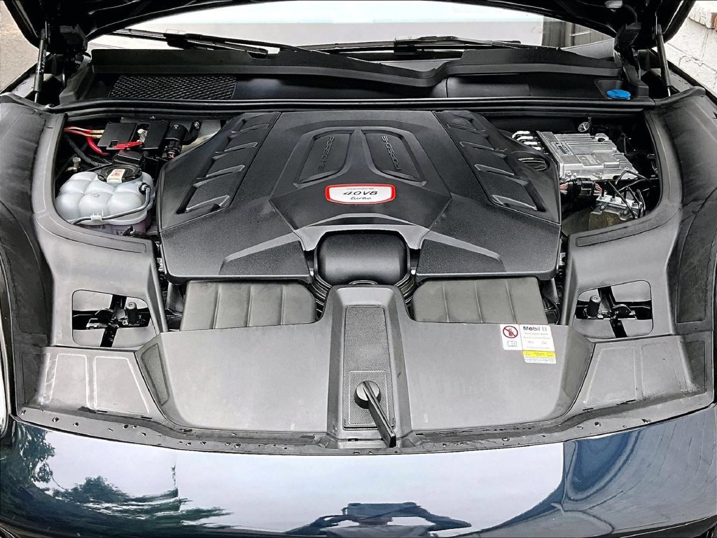 Used 2023 Porsche Cayenne Turbo AWD/4WD image 15