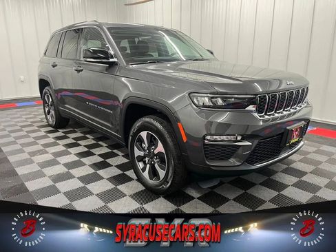 Used 2022 Jeep Grand Cherokee Limited 4xe AWD/4WD image 1