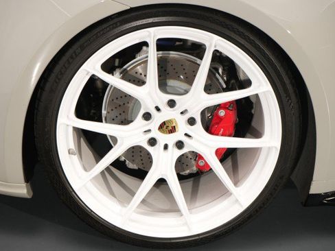 Used 2020 Porsche 911 Carrera 4S AWD/4WD image 36