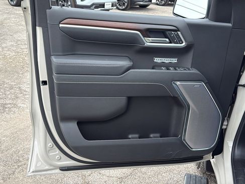New 2026 GMC Sierra 1500 Denali AWD/4WD image 8