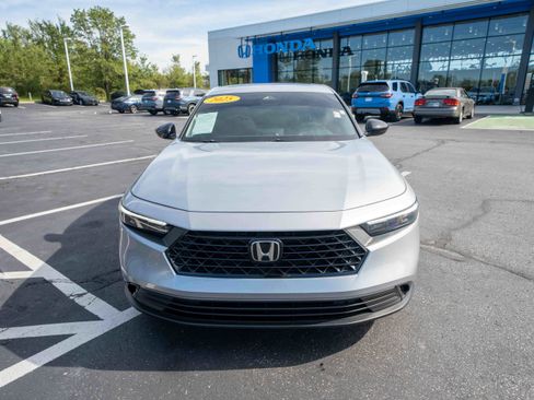 Used 2025 Honda Accord SE image 2