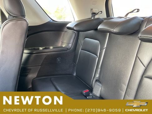 Used 2025 Nissan Pathfinder SL AWD/4WD image 47