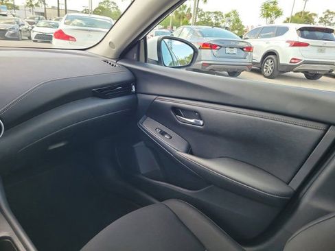 Certified 2025 Nissan Sentra SV FWD image 19