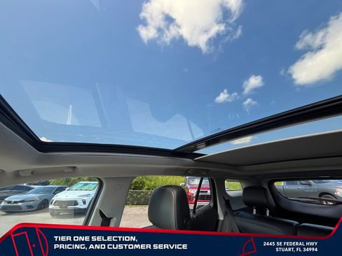 Used 2023 GMC Terrain SLT w/ Tech Package FWD image 35