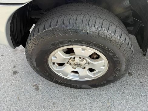 Used 2012 Toyota Tacoma PreRunner image 10