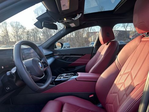 Certified 2024 BMW 530i xDrive w/ Premium Package image 13