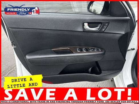 Used 2016 Kia Optima EX w/ Premium Package image 11