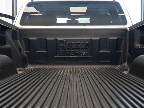 Used 2022 Chevrolet Colorado W/T RWD image 22