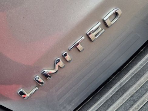 Certified 2022 Ford Expedition Limited image 11