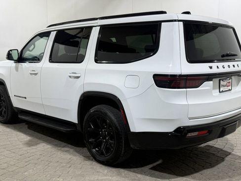 Used 2024 Jeep Wagoneer Series II image 5