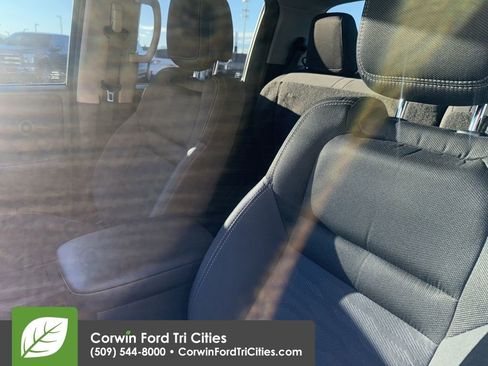 Used 2023 Nissan Frontier SV w/ Technology Package image 11